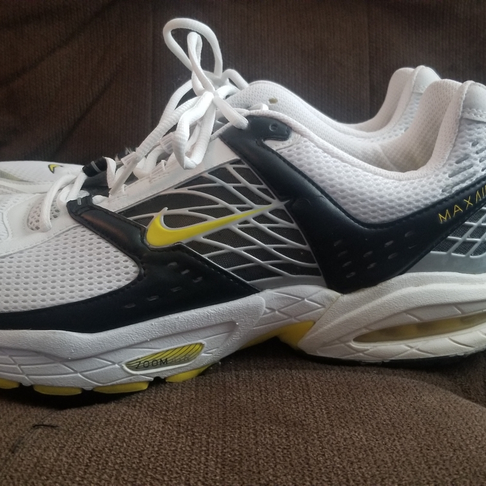 Men's nike athletic shoes